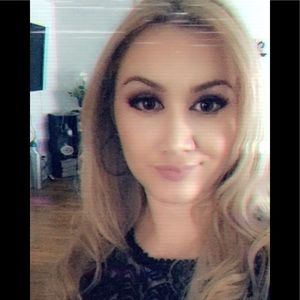 Meet your Posher, Liz